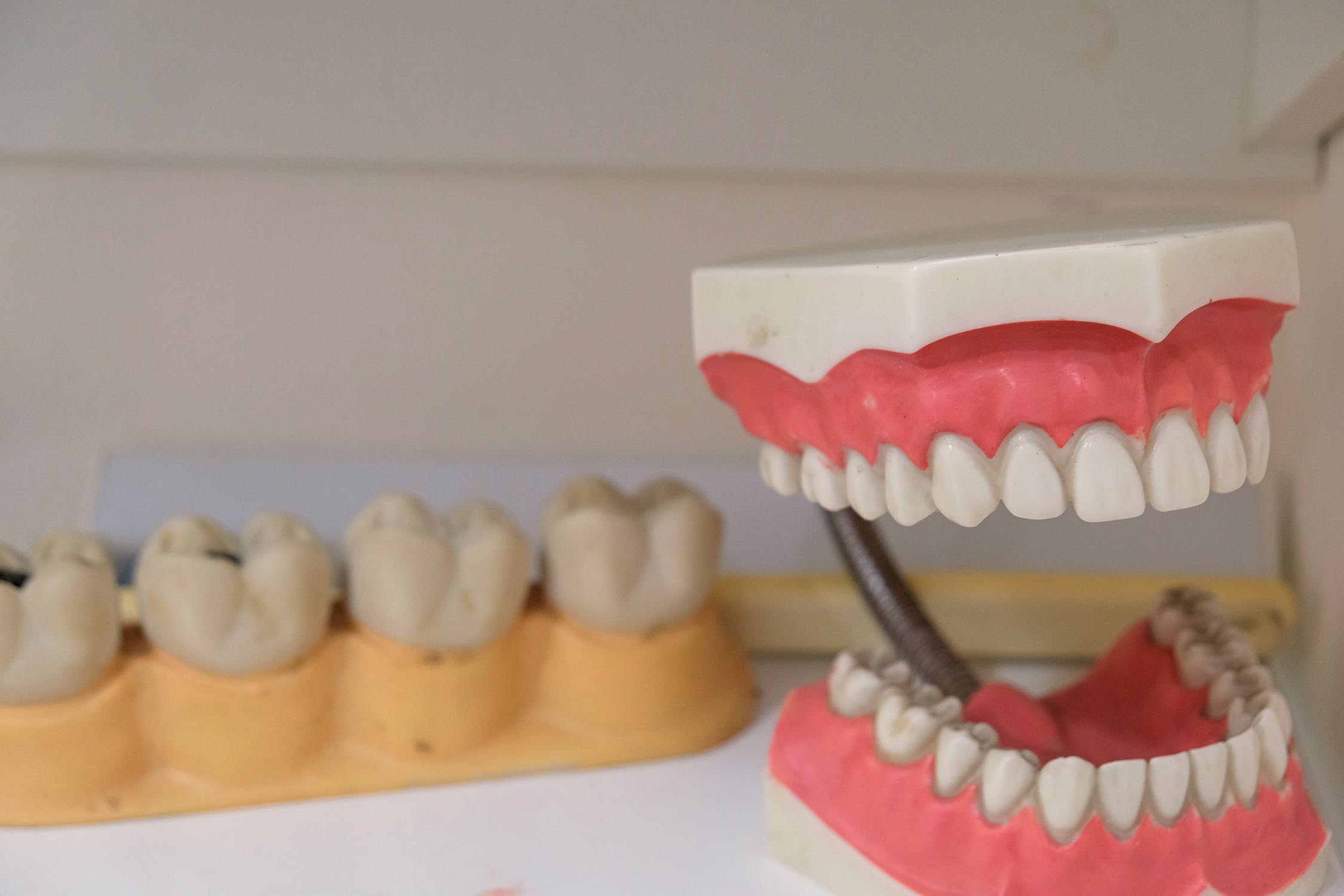 missing teeth treatment by dentists & orthodontics